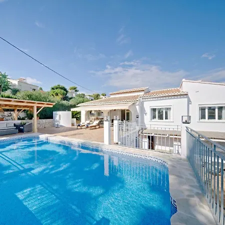 בית נופש Aika By Interhome